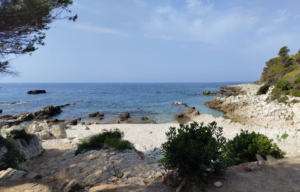 PBE Antibes plage vide