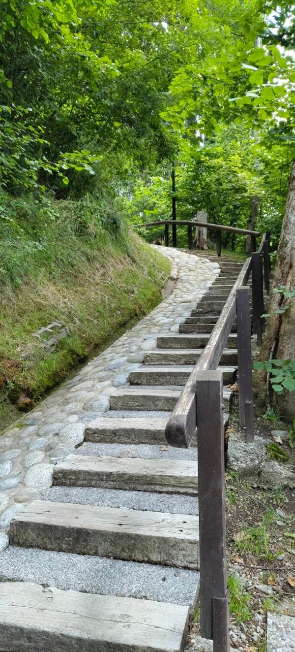 Montez les escaliers